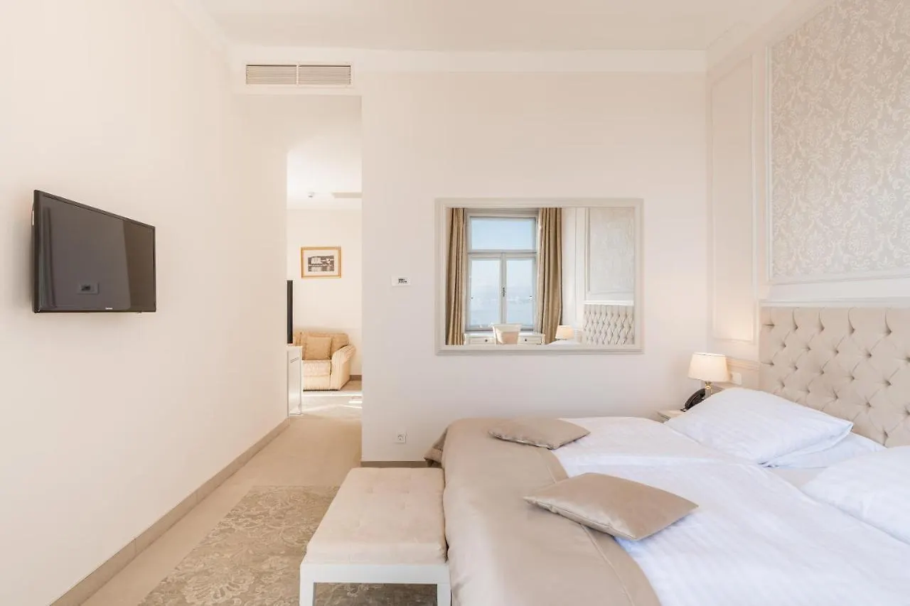 Hotel Bellevue - Liburnia Chorvatsko